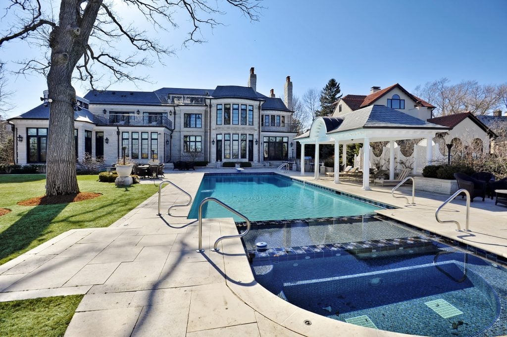 Street appeal - Heritage Luxury Homes