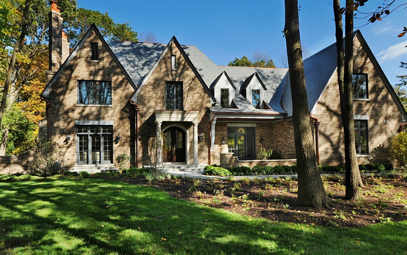 Street appeal - Heritage Luxury Homes